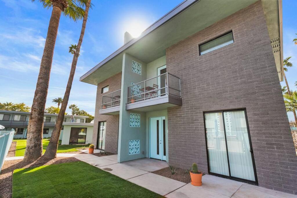 Micro Studio With Balcony & Pool View - Walk To Ot Scottsdale Dış mekan fotoğraf